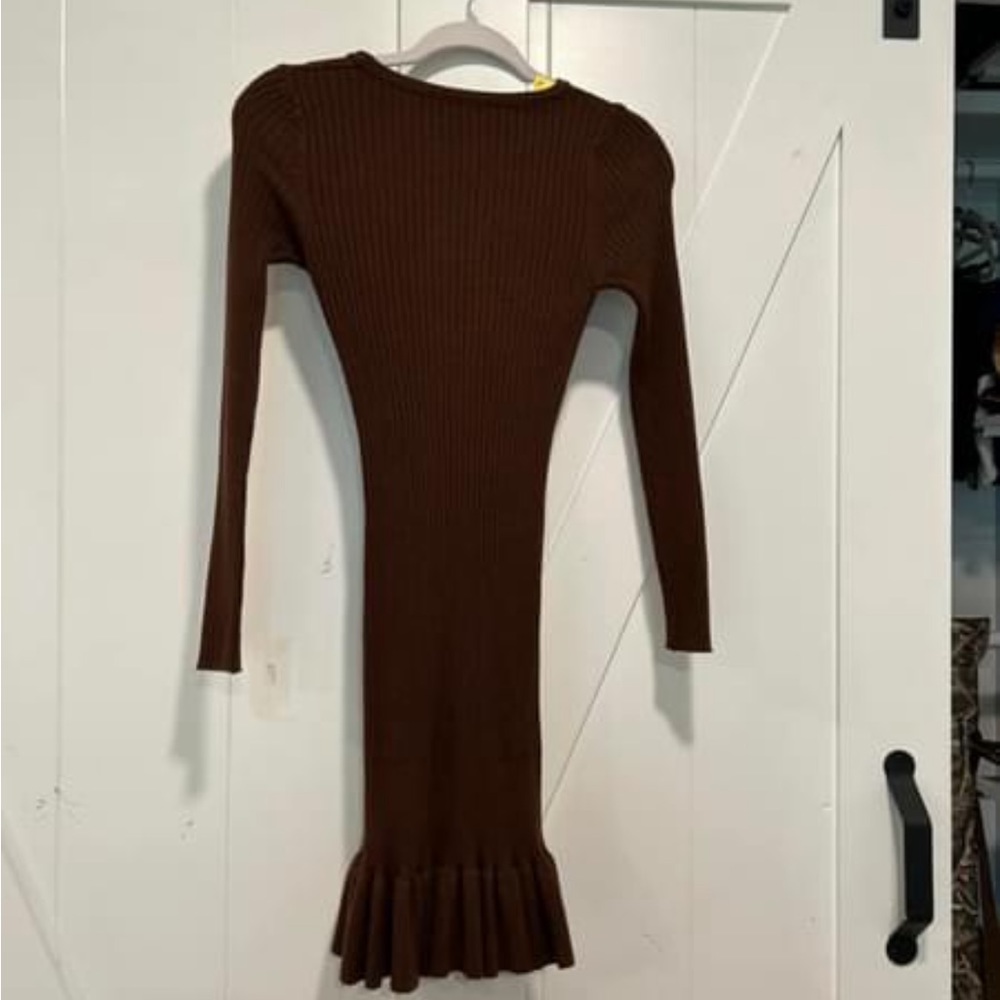 Brown strechy dress ruffle at bottom